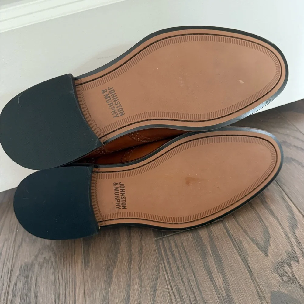 Johnston & Murphy SUTTON WINGTIP  OXFORD Size 9